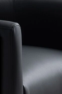 Alveare Counter Stool Brass – Black Faux Leather 9 Alveare Counter Stool Brass – Black Faux Leather -Furniture Sale Store alveare counter stool pu leather black detail web