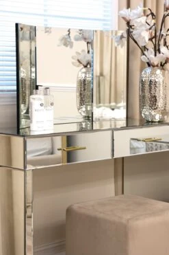 Stiletto Triple Folding Mirror